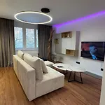 Moderní Hi-tech V Centru Pardubic - Wi-fi, Netflix, Projektor