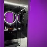 Moderní Hi-tech V Centru Pardubic - Wi-fi, Netflix, Projektor Apartmán *