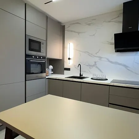 Apartment Moderni Hi-tech V Centru Pardubic - Wi-fi, Netflix, Projektor Pardubice