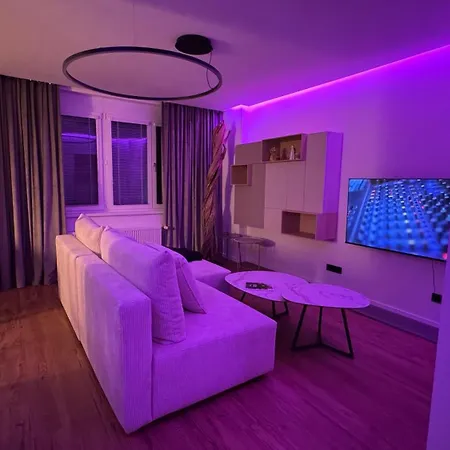 Moderni Hi-tech V Centru Pardubic - Wi-fi, Netflix, Projektor Apartment