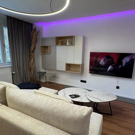 Moderni Hi-tech V Centru Pardubic - Wi-fi, Netflix, Projektor