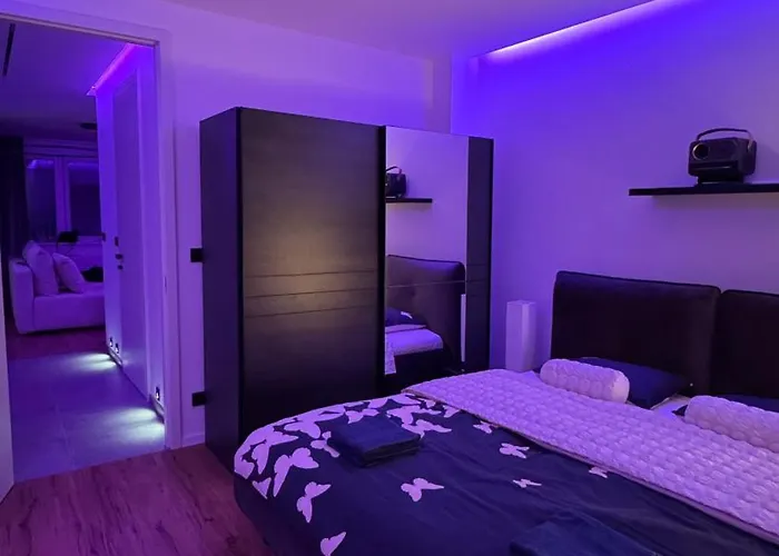 Moderni Hi-tech V Centru Pardubic - Wi-fi, Netflix, Projektor Appartement