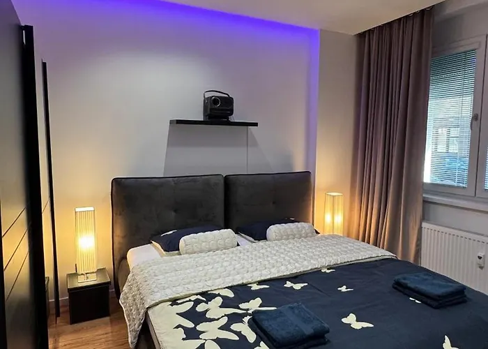 Moderni Hi-tech V Centru Pardubic - Wi-fi, Netflix, Projektor Appartement *