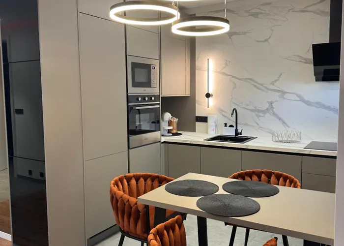 Moderni Hi-tech V Centru Pardubic - Wi-fi, Netflix, Projektor Appartement