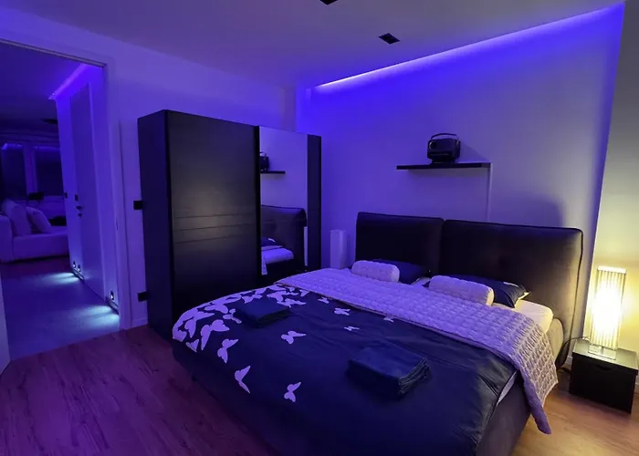 Moderni Hi-tech V Centru Pardubic - Wi-fi, Netflix, Projektor Appartement
